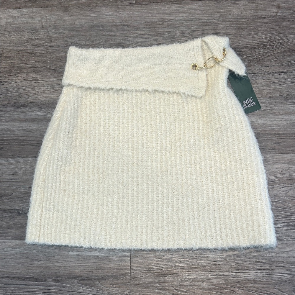 wild fable Cream Ribbed Mini Skirt with Gold Chain Accent